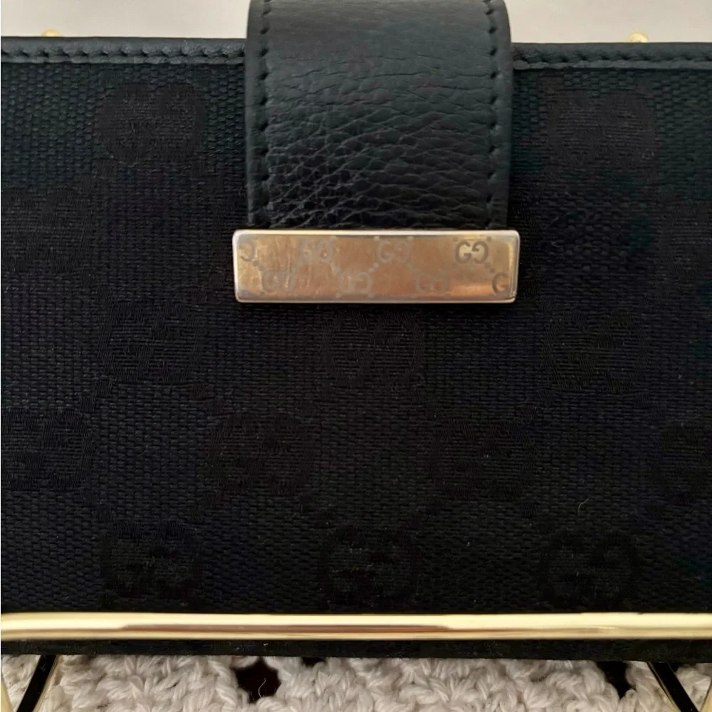 Vintage Authentic Gucci GG Canvas&Leather Bifold Wallet| Black/Gold Hardware - Picture 3 of 10